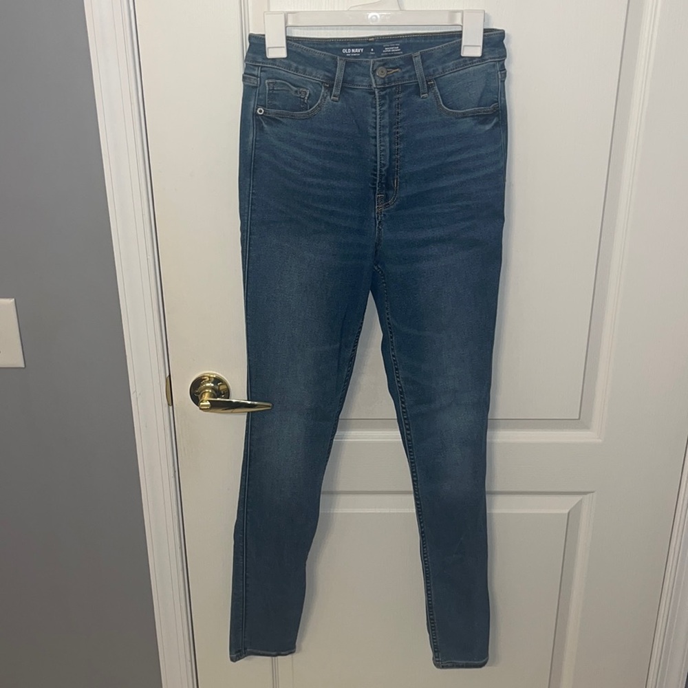 Old Navy Size 8 tall Rockstar Super Skinny Jean